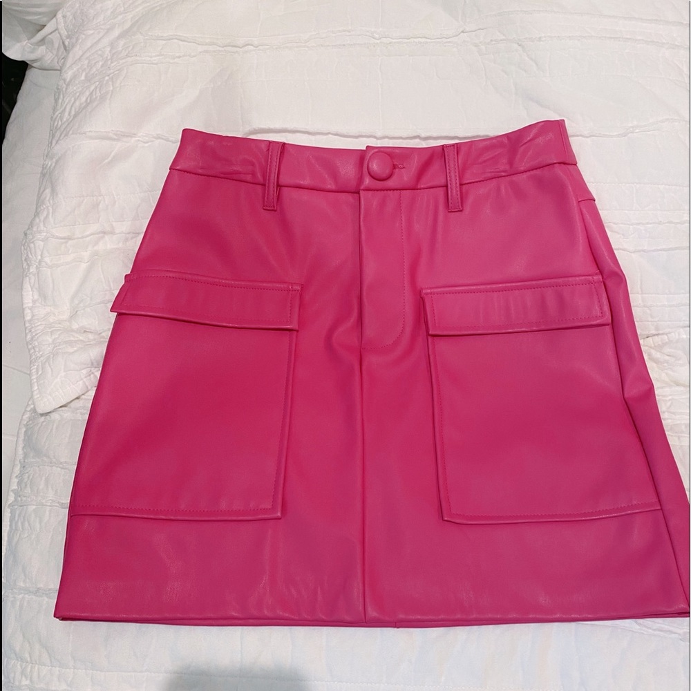 Pink leather boutique mini skirt